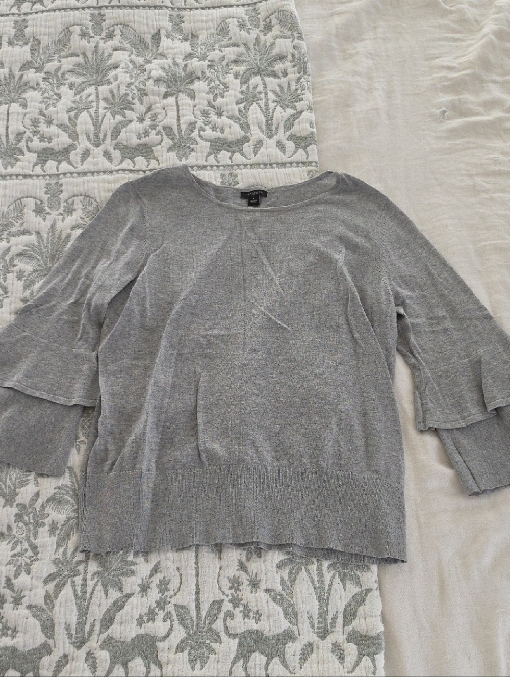 Ann Taylor Factory Light Gray Crew Neck Sweater